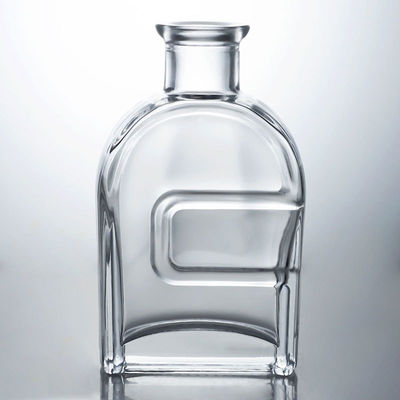 Bottiglia di liquore in vetro Squircle personalizzata per gin rum brandy vodka e tappo di sughero incluso