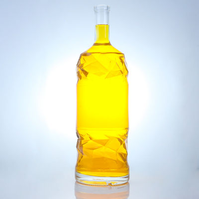 Bottiglia di vetro di liquore con logo in rilievo personalizzabile e colore chiaro o personalizzato della bottiglia