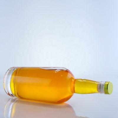 Bottiglia di vetro Valiant 750 ml trasparente per birra fatta di vetro trasparente