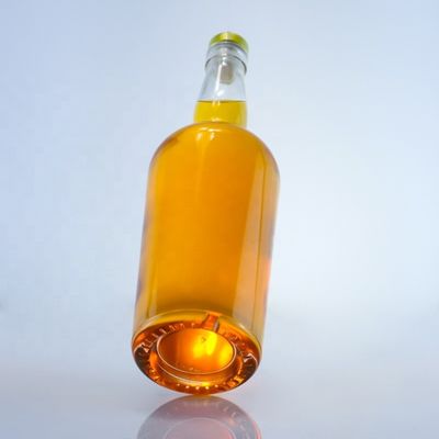 Bottiglia di vetro Valiant 750 ml trasparente per birra fatta di vetro trasparente