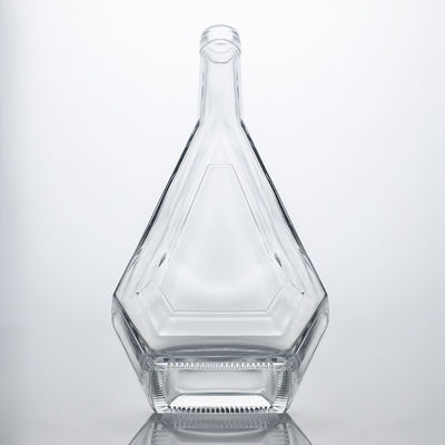 Imballaggio in bottiglia di vetro per liquori Brandy Vodka Whisky Gin Rum 700ml 750ml Disegno su misura