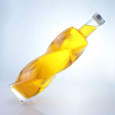 Logo personalizzato Bottiglia di vetro a forma speciale Spiriti 700ml 750ml Con tappo a vite