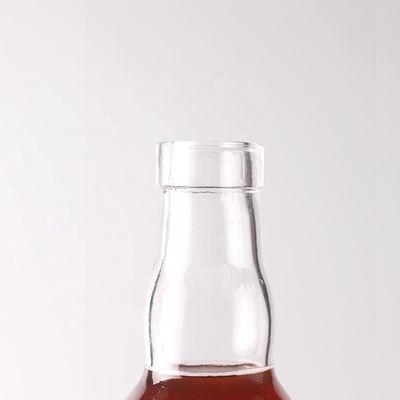 Materiale del colletto Vetro 500ml 700ml Bottiglia trasparente in rilievo per whisky rum gin brandy