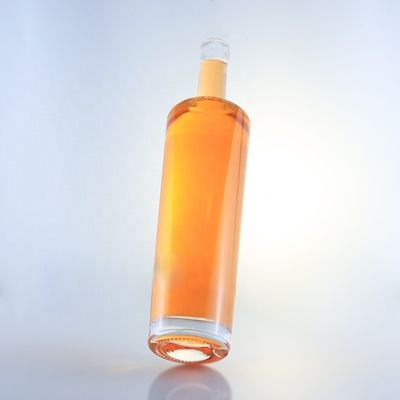 Bottiglia di vetro di flint da 750 ml a collo lungo con tappi e superficie di lavorazione con incisione acida