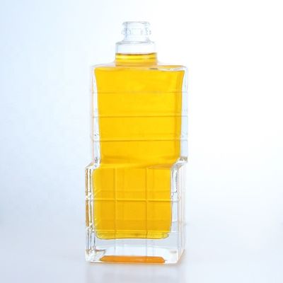 Prodotti in vetro bottiglia a forma unica 750 ml 700 ml per vodka whisky tequila brandy