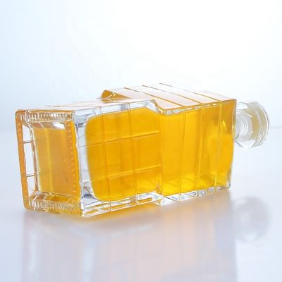 Prodotti in vetro bottiglia a forma unica 750 ml 700 ml per vodka whisky tequila brandy