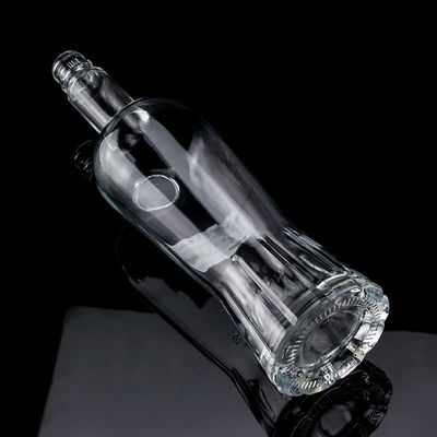 500ml700ml750ml Bottiglia di whisky trasparente con Super Flint Glass Disegno unico intagliato su misura