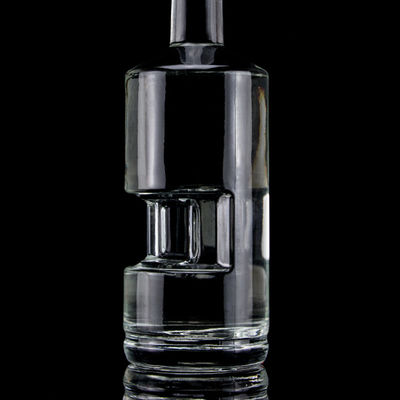 Materiale del colletto Bottiglia di vodka di vetro 500ml700ml per l'industria della produzione di liquori