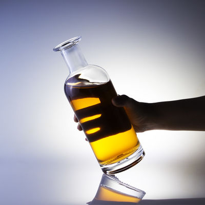 Bottiglia vuota di vetro trasparente liscia Bottiglie di vodka da 1 litro Personalizzabili e durevoli