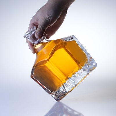 Bottiglia di whisky in vetro 750 ml per la selezione tradizionale di whisky