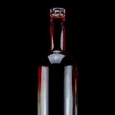 Rivestimento di colore rosso 750 ml bottiglia di tequila in vetro con design unico e sughero