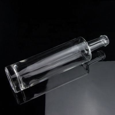 Disegno unico 750ml di collo lungo bottiglia di vetro vuota di vodka con tappo a vite vetro Super Flint