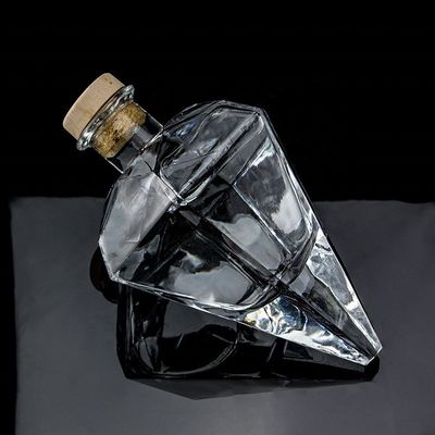 Logo personalizzato incisione trasparente design unico forma bottiglia di gin di vetro con sughero