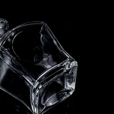 Bottiglia di whisky in vetro di super pietra trasparente o personalizzata 700 ml 750 ml con tappo di sughero