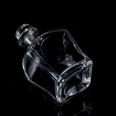 Bottiglia di whisky in vetro di super pietra trasparente o personalizzata 700 ml 750 ml con tappo di sughero