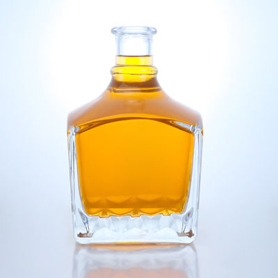 Disegno unico 500ml 700ml Super Flint bottiglia di vetro per rum whisky vodka brandy