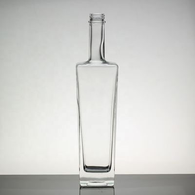 Come personalizzato 500ml bottiglie di vodka di vetro con tappo a vite per la manovra di superficie di vodka