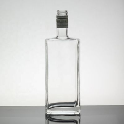Come personalizzato 500ml bottiglie di vodka di vetro con tappo a vite per la manovra di superficie di vodka