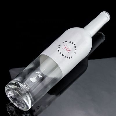Bottiglia su misura 750 ml Vernice a spruzzo bianco Whisky Vodka Bottiglia di vetro vuota con sughero