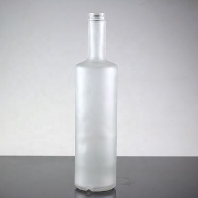 Bottiglia di vodka in vetro congelato industriale da 750 ml destinata alla produzione e al commercio
