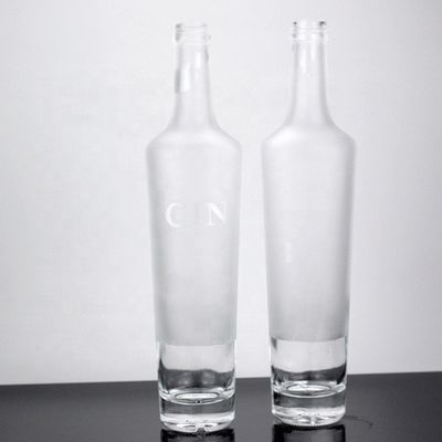 Bottiglia di vodka in vetro congelato industriale da 750 ml destinata alla produzione e al commercio
