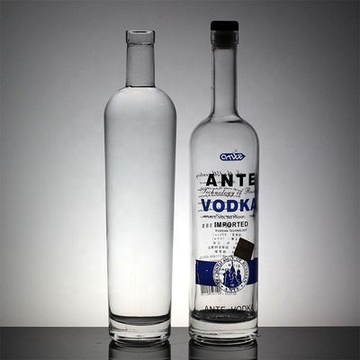 Whisky Vodka Materiale di vetro 700 ml Bottiglia da 1000 ml con copertura metallica e di alta qualità