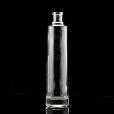 750 ml Bottiglia di alcol di vetro trasparente a base pesante con tappo in metallo dorato