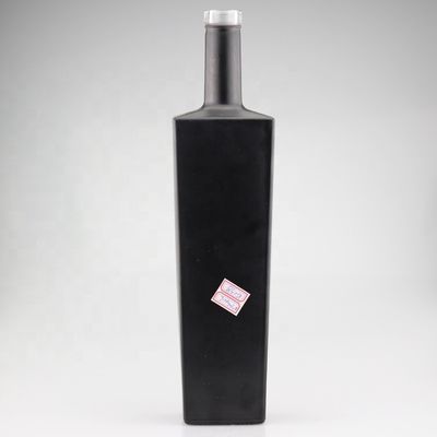 750 ml di vetro nero lucido Vodka Bottiglie dipinte Stampa a schermo Gin Chiusura Bottiglia di liquore