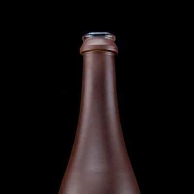 Bottiglia di 500 ml di champagne con finitura opaca Collare in vetro rivestito di rame