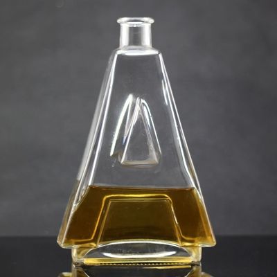 Materiale di base Bottiglia di vetro con forma di lettera unica e tappo di sughero