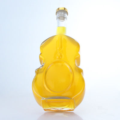 Un' eccellente bottiglia di vodka con tappo di sughero