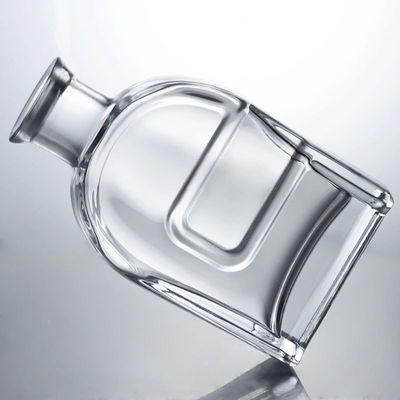 Bottiglia di liquore in vetro Squircle personalizzata per gin rum brandy vodka e tappo di sughero incluso