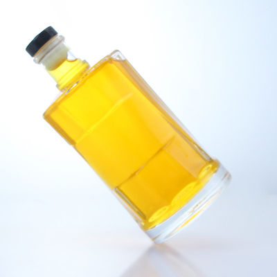 Bottiglia di vetro trasparente con sughero per whisky vodka tequila gin rum