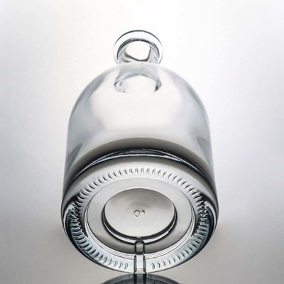 Logo personalizzato Bottiglia di vetro rotonda da 700 ml con tappo di sughero Rum Gin Whisky