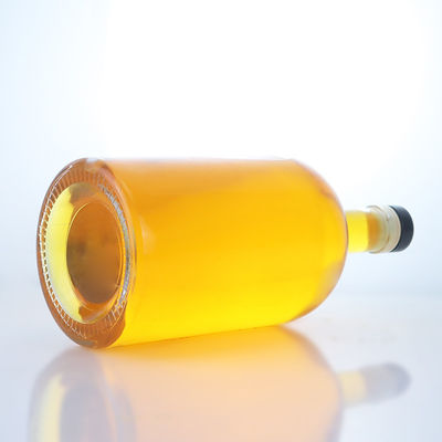 Logo personalizzato Bottiglia in vetro con tappo a vite di grande capacità per whisky vodka tequila gin rum