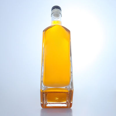 Bottiglia di vetro a pietra quadrata in colore chiaro per vodka whisky tequila gin