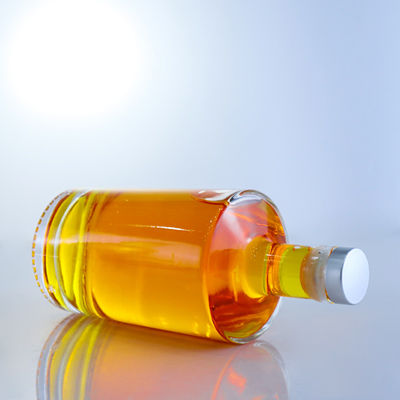 Popular Shape Super Flint Glass Liquor Bottle per Vodka Whiskey Rum Tequila Gin Made