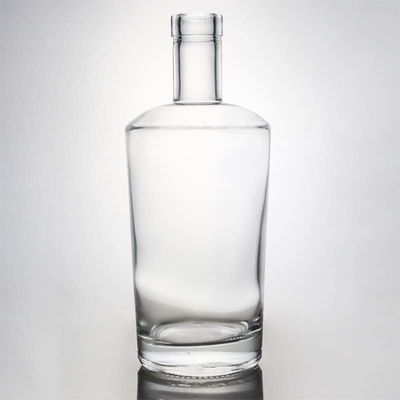 Chiara Custom Logo 750ml Extra Flint Quadratura bottiglia di vetro per liquori Gin Vodka Whiskey