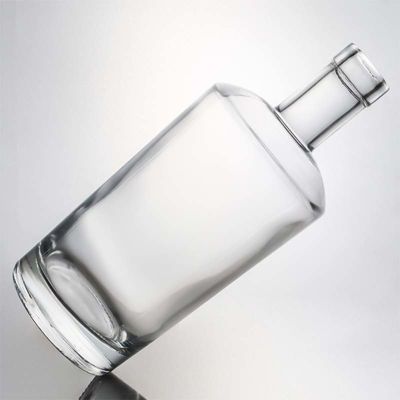 Chiara Custom Logo 750ml Extra Flint Quadratura bottiglia di vetro per liquori Gin Vodka Whiskey