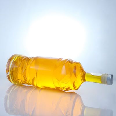 Bottiglia di vetro di liquore con logo in rilievo personalizzabile e colore chiaro o personalizzato della bottiglia