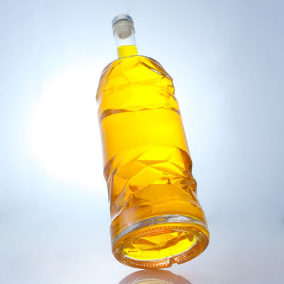Bottiglia di vetro di liquore con logo in rilievo personalizzabile e colore chiaro o personalizzato della bottiglia