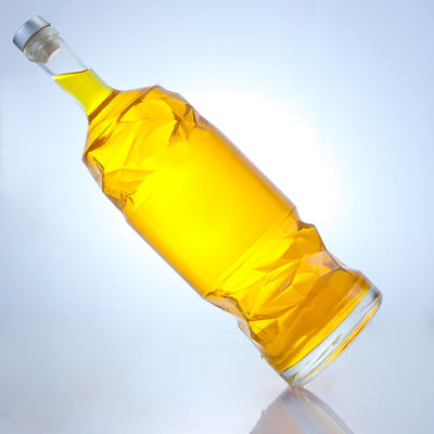Bottiglia di vetro di liquore con logo in rilievo personalizzabile e colore chiaro o personalizzato della bottiglia