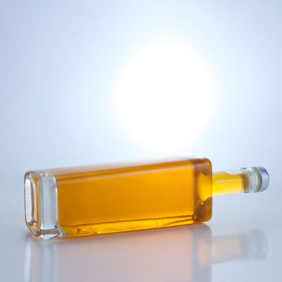 750 ml di bottiglia di liquori in vetro a misura per cognac, vodka, whisky e tappo di sughero a forma quadrata
