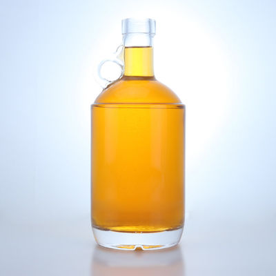 Bottiglia di 750 ml di liquori di vetro per vodka rum tequila con maniglia ad anello al collo e capo sughero