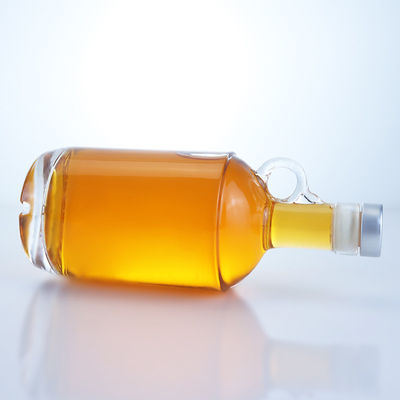 Bottiglia di 750 ml di liquori di vetro per vodka rum tequila con maniglia ad anello al collo e capo sughero