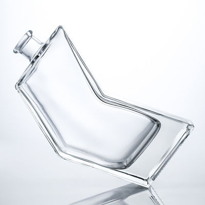 Bottiglia di vetro di forma unica per rum gin vodka tappo di sughero incluso