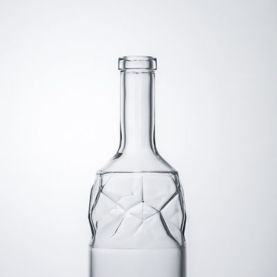 Bottiglia di vetro di liquore altamente resistente con modello in rilievo e tappo di sughero perfetto