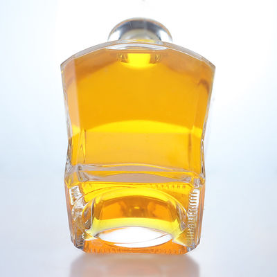 Collare di vetro Materiale Forma quadrata Whiskey Vodka Tequila Brandy Gin Rum Bottiglia con sughero