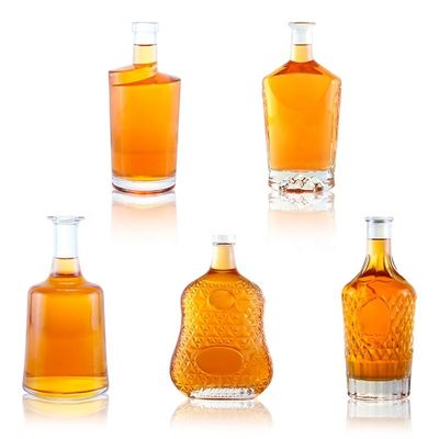 Bottiglia di vetro di pietra per gin rum champagne brandy e whisky con logo personalizzato