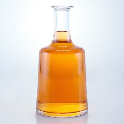 Bottiglia di vetro di pietra per gin rum champagne brandy e whisky con logo personalizzato